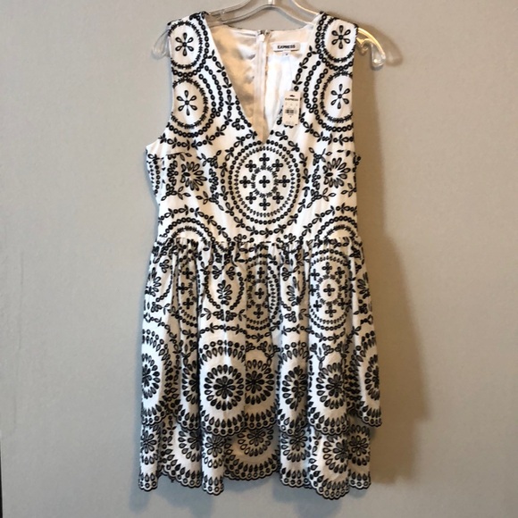 Express Sleeveless Dress Black White Eyelet Fit and Flare Mini SZ M New with Tag - Picture 1 of 8